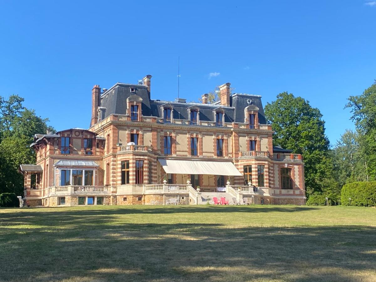 Chateau De Crenille Chaumes-en-Brie Buitenkant foto