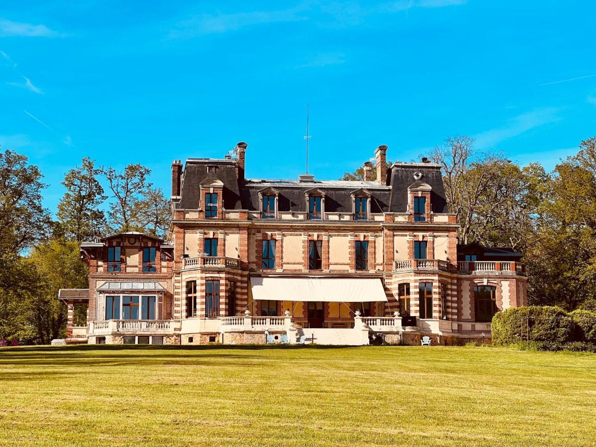 Chateau De Crenille Chaumes-en-Brie Buitenkant foto