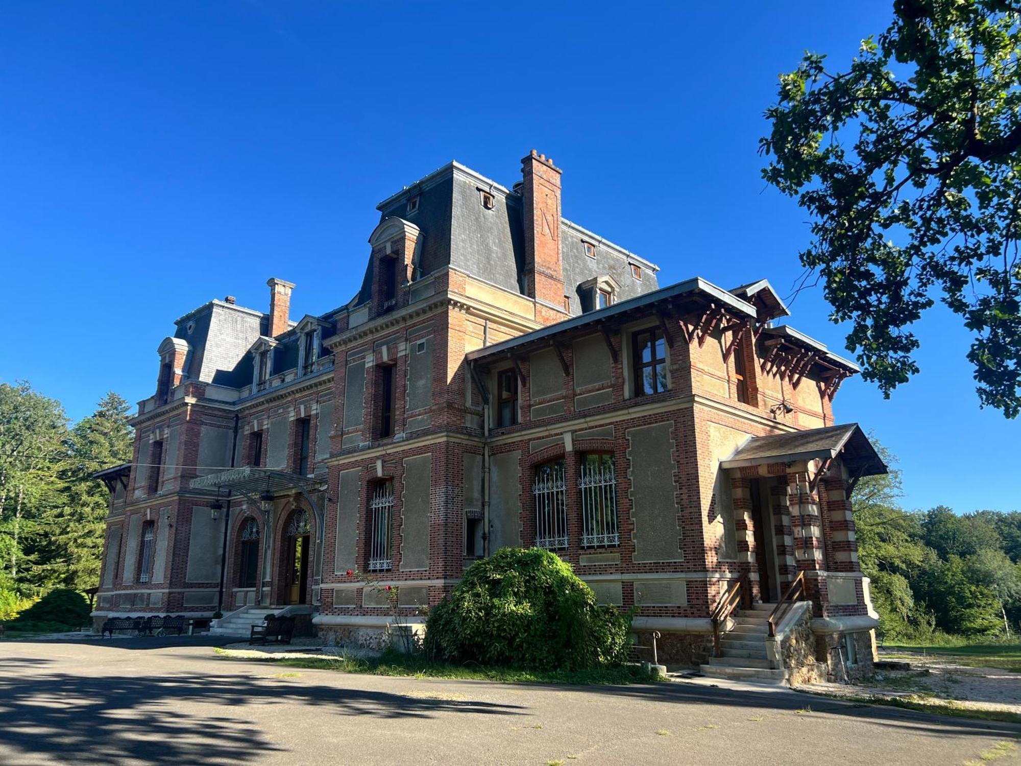 Chateau De Crenille Chaumes-en-Brie Buitenkant foto